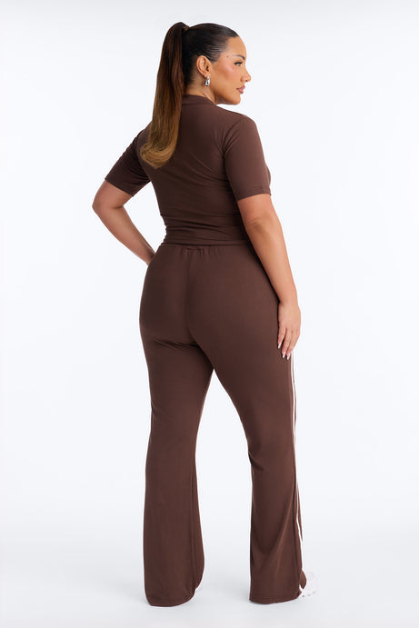 Sporty Vibe Ribbed Pant Set - Chocolate