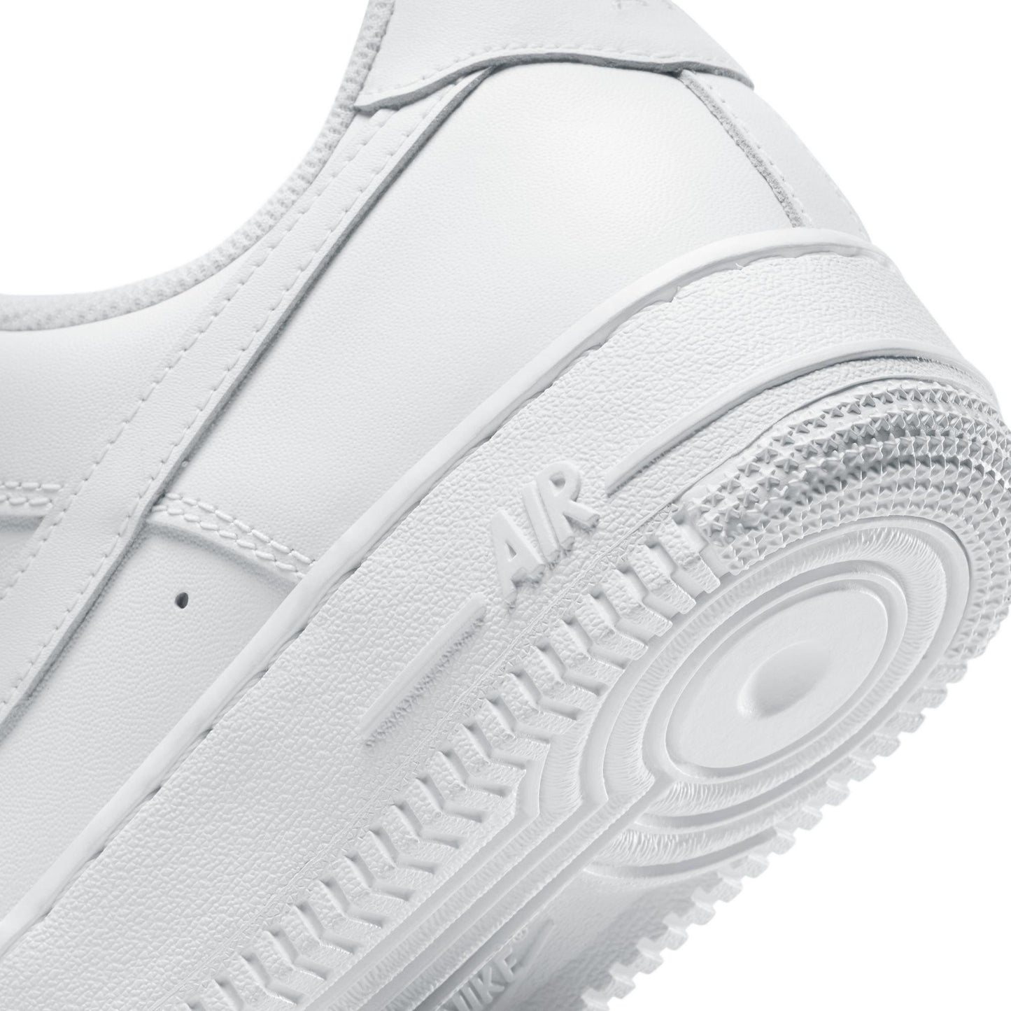 Nike Women's Air Force 1 07 Trainers