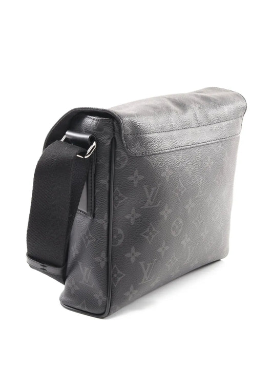 Louis Vuitton Pre-Owned 2017 monogram eclipse shoulder bag