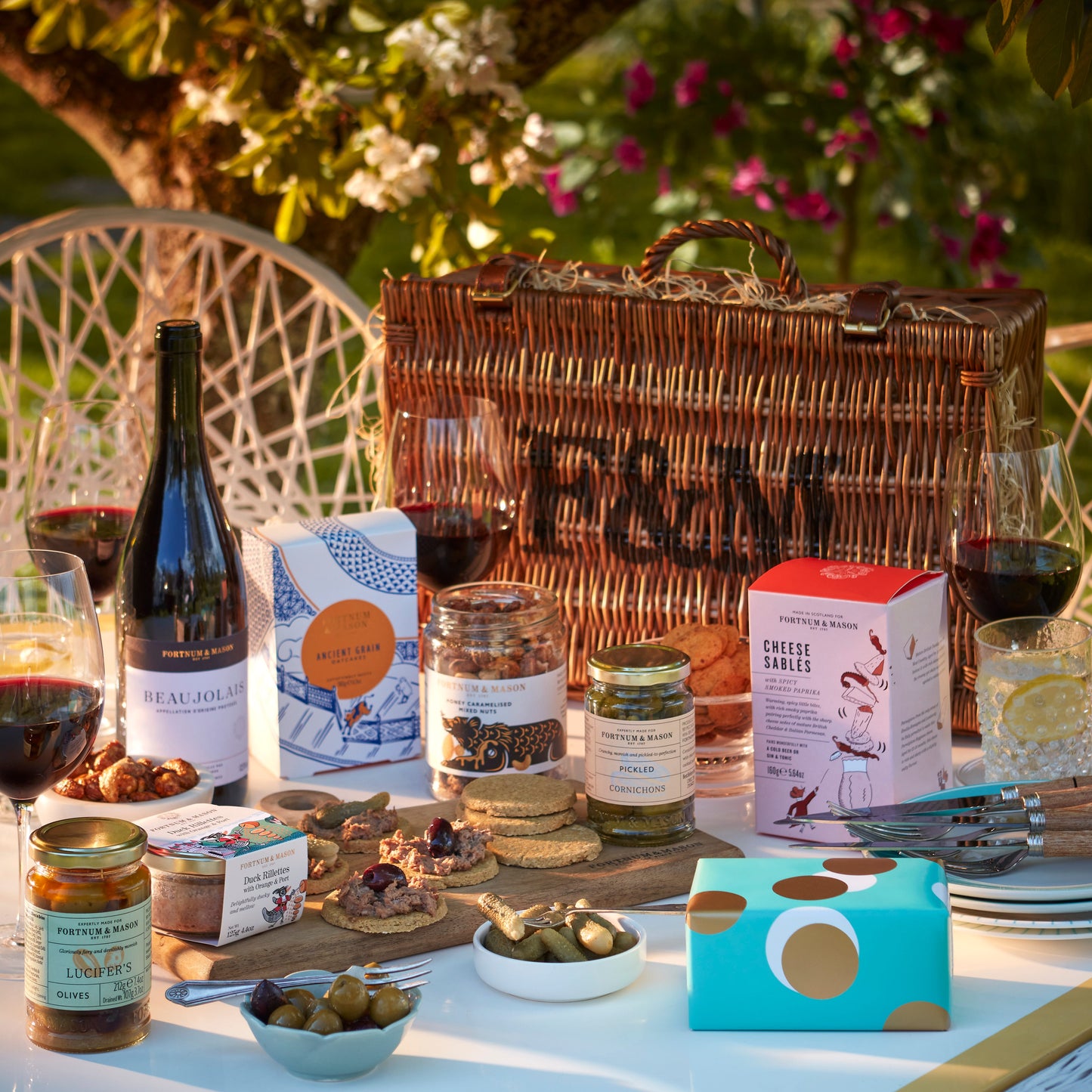 The Evening with Friends Hamper