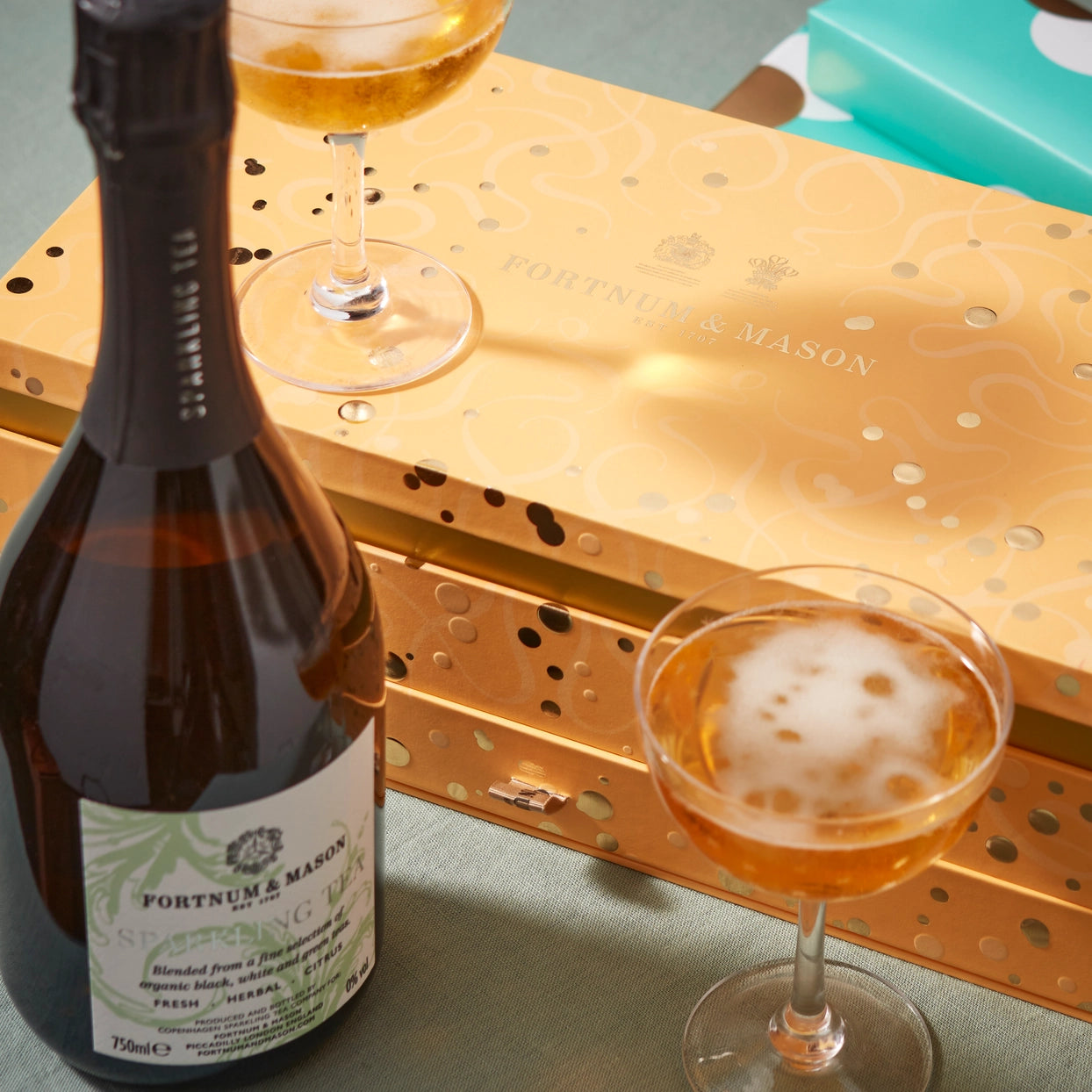 The Sparkling Tea Celebration Box