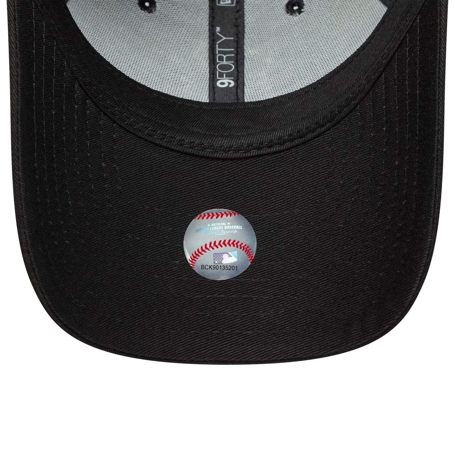 New York Yankees Womens MLB Animal Infill Black 9FORTY Cap