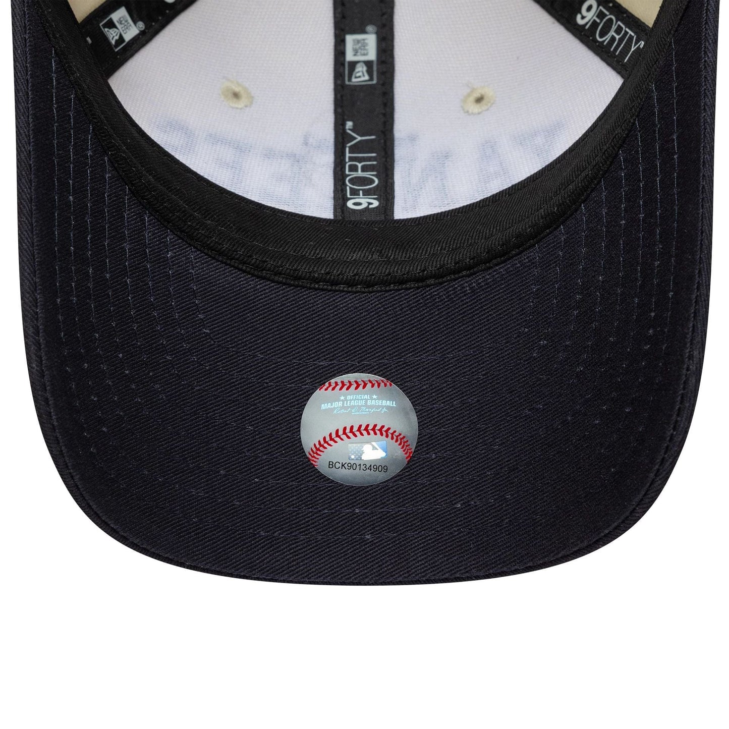 New York Yankees Youth MLB Wordmark Black 9FORTY M-Crown Cap