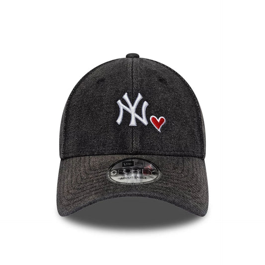 New York Yankees MLB Washed Denim Black 9FORTY Adjustable Cap