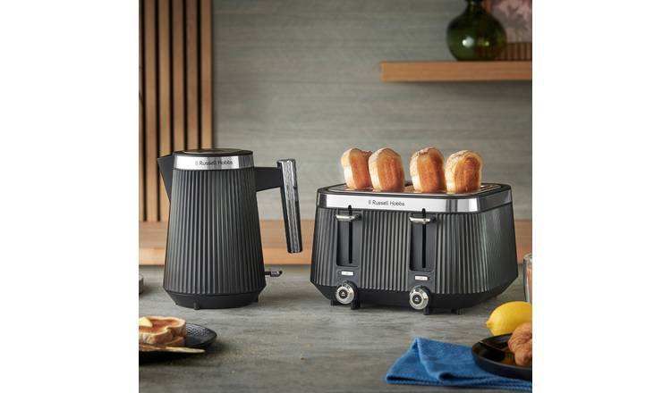 Russell Hobbs Bronte Matte Black Kettle 26750