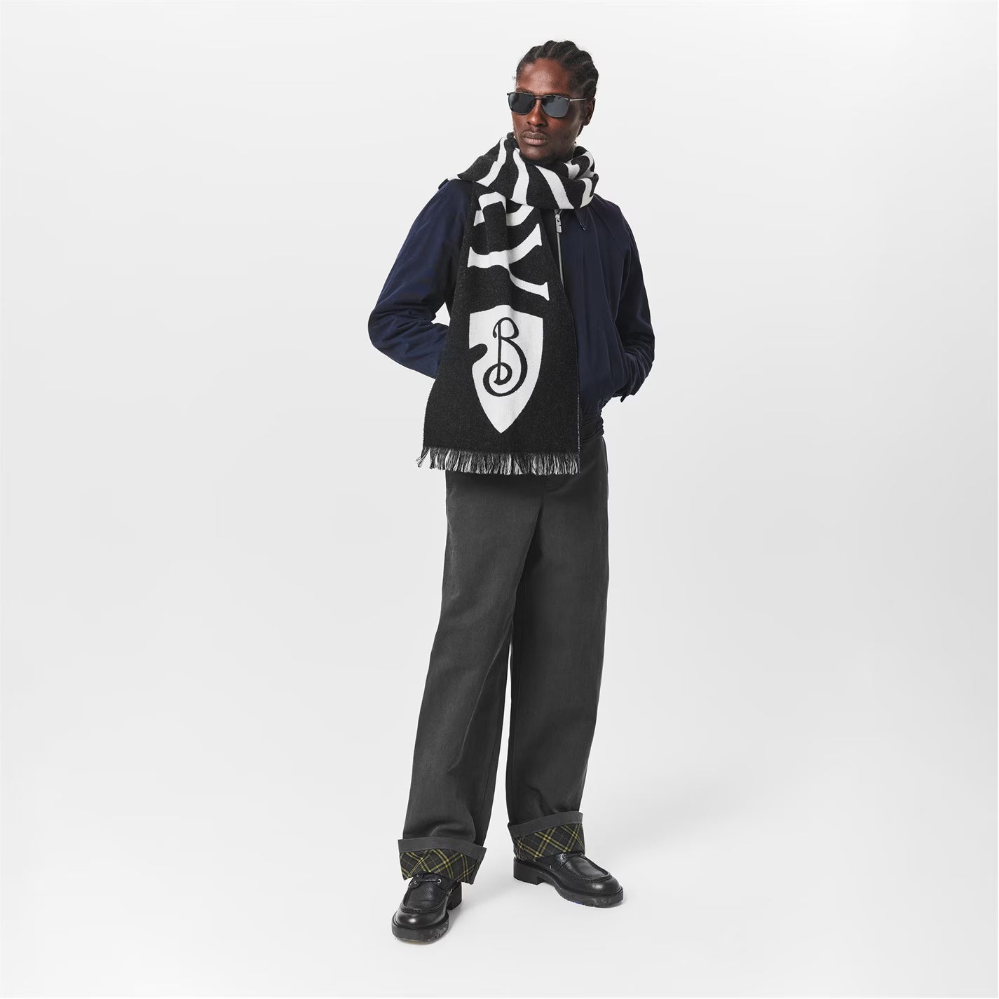 BURBERRY Football Logo-Intarsia Scarf