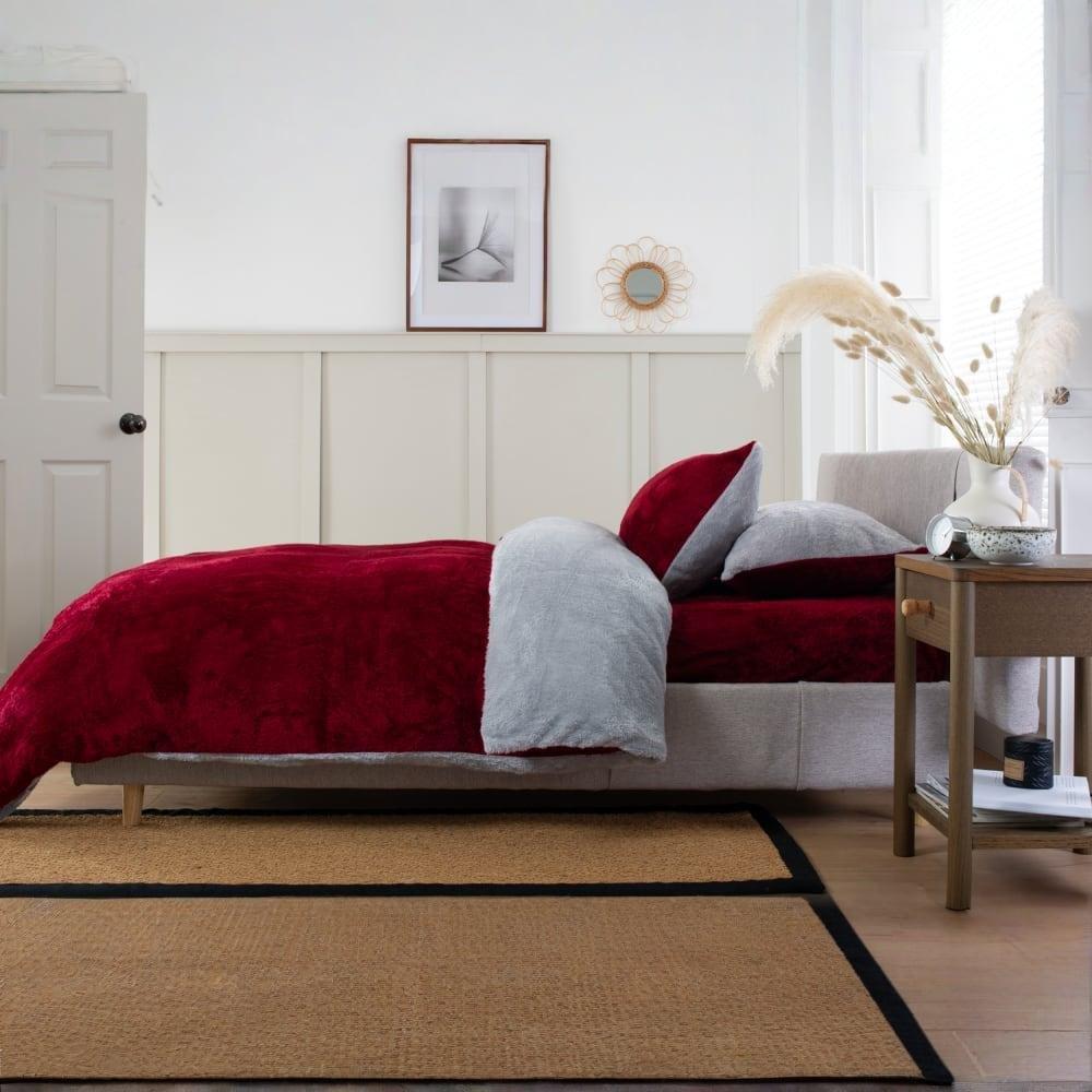 The Lyndon Company Duvet Cover Set