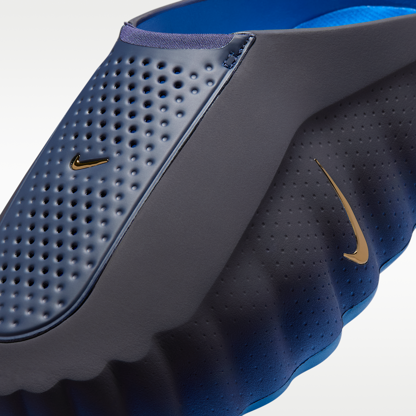 Nike Mind 001