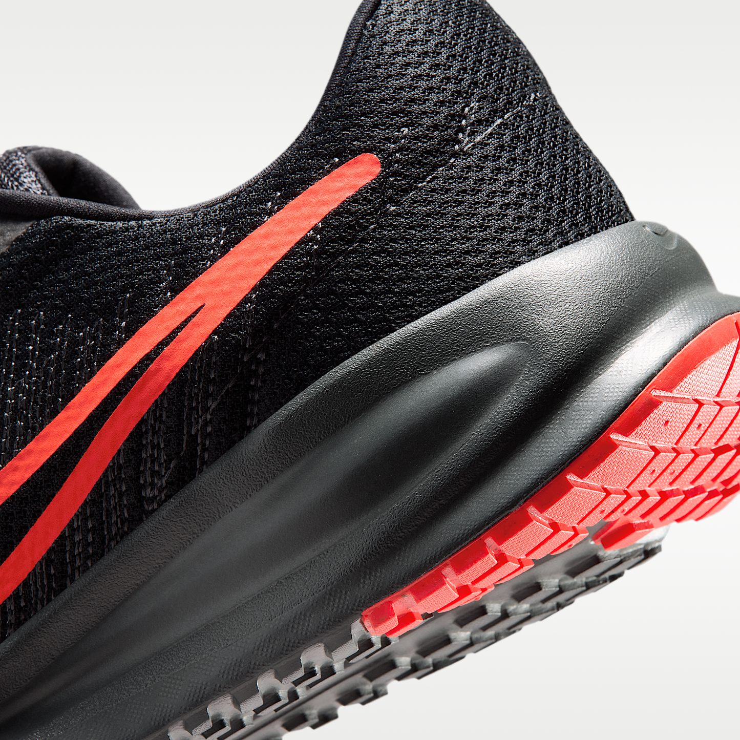 Nike Run Defy