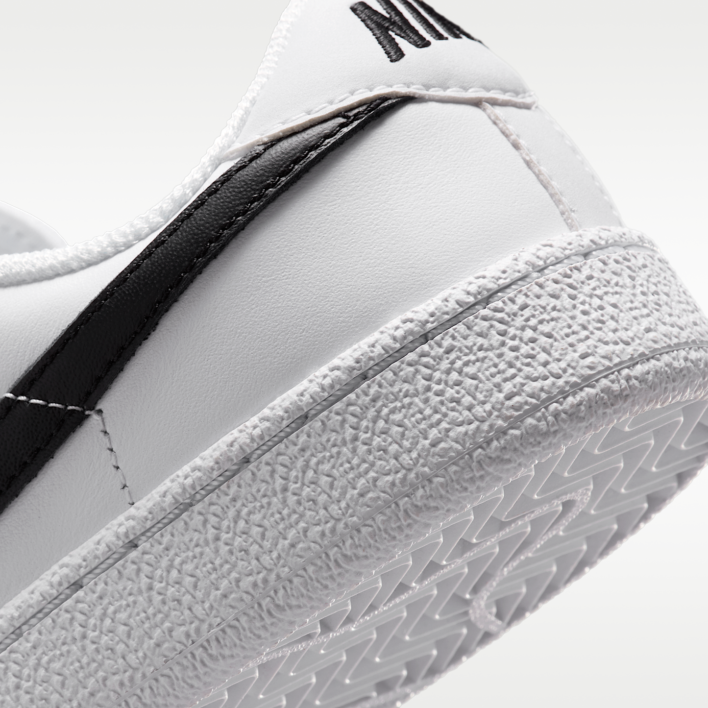 Nike Tennis Classic