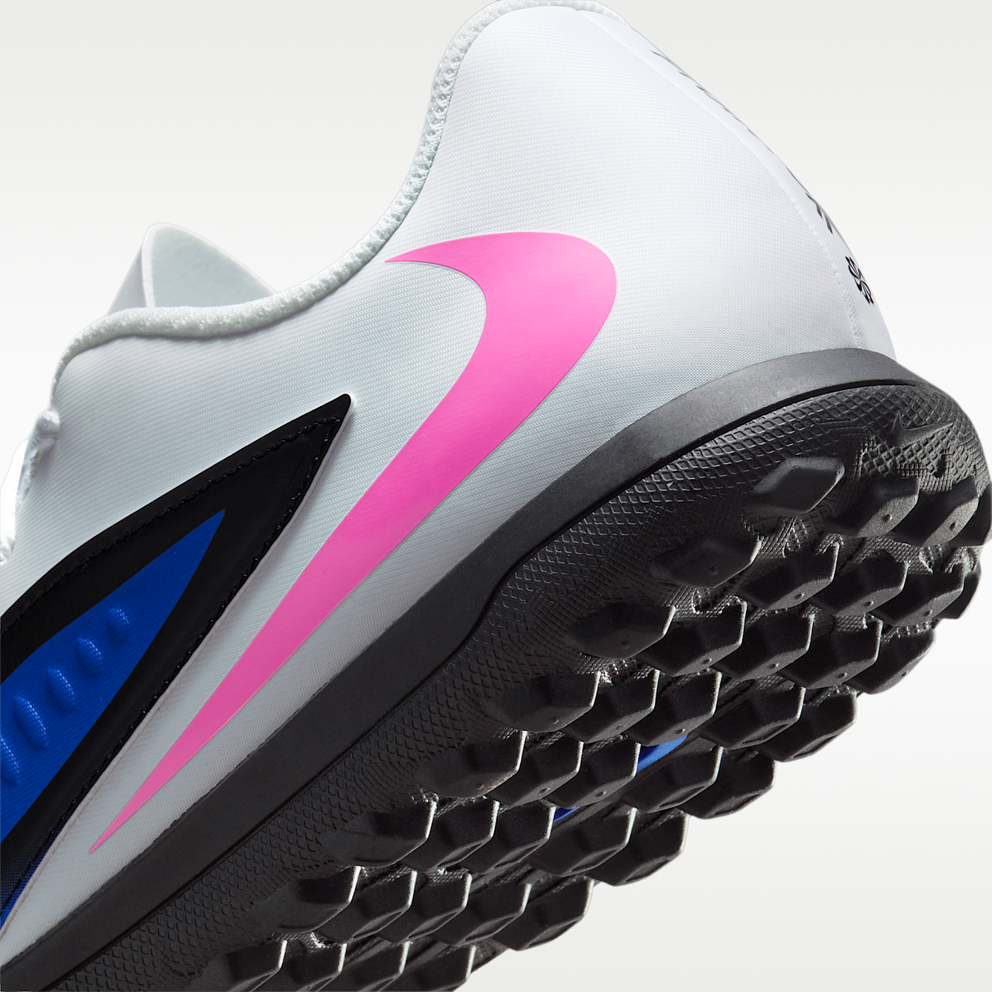 Nike Phantom 6 Low Club