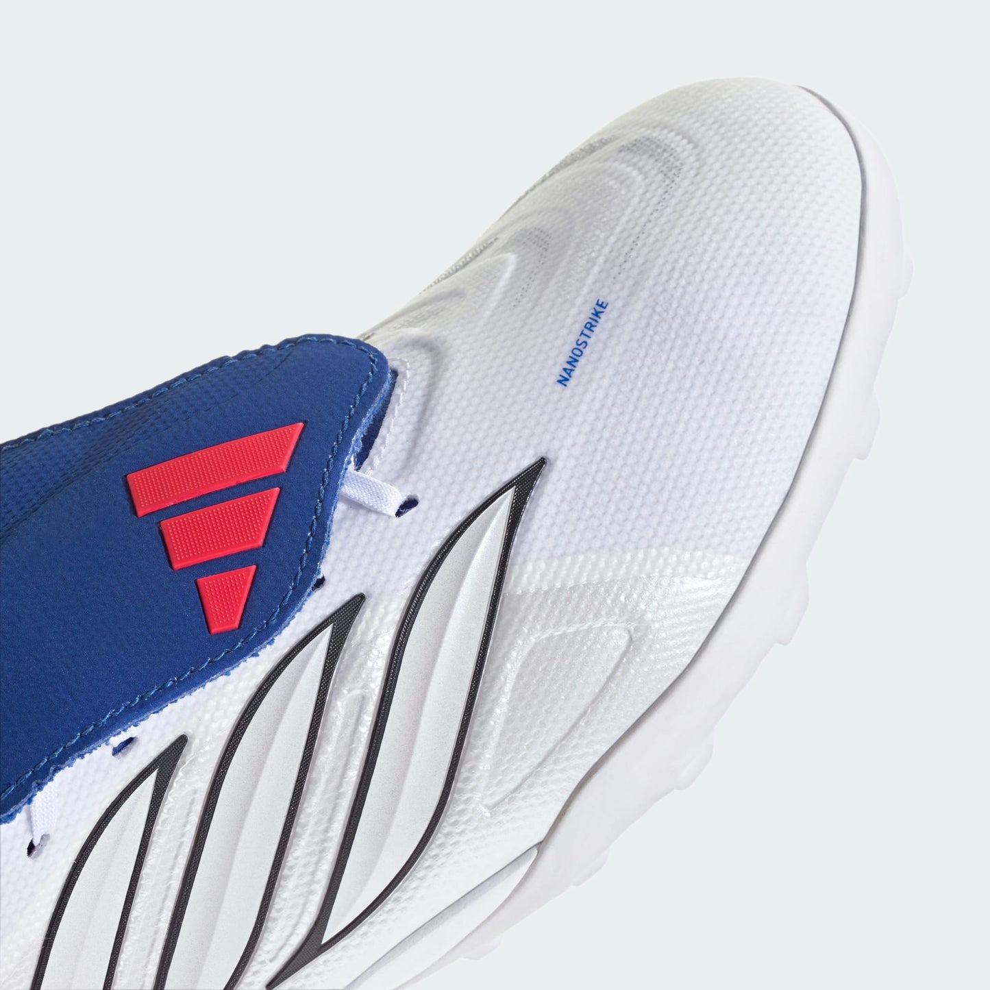 PREDATOR LEAGUE Fold-Over Tongue Turf Football Shoes
