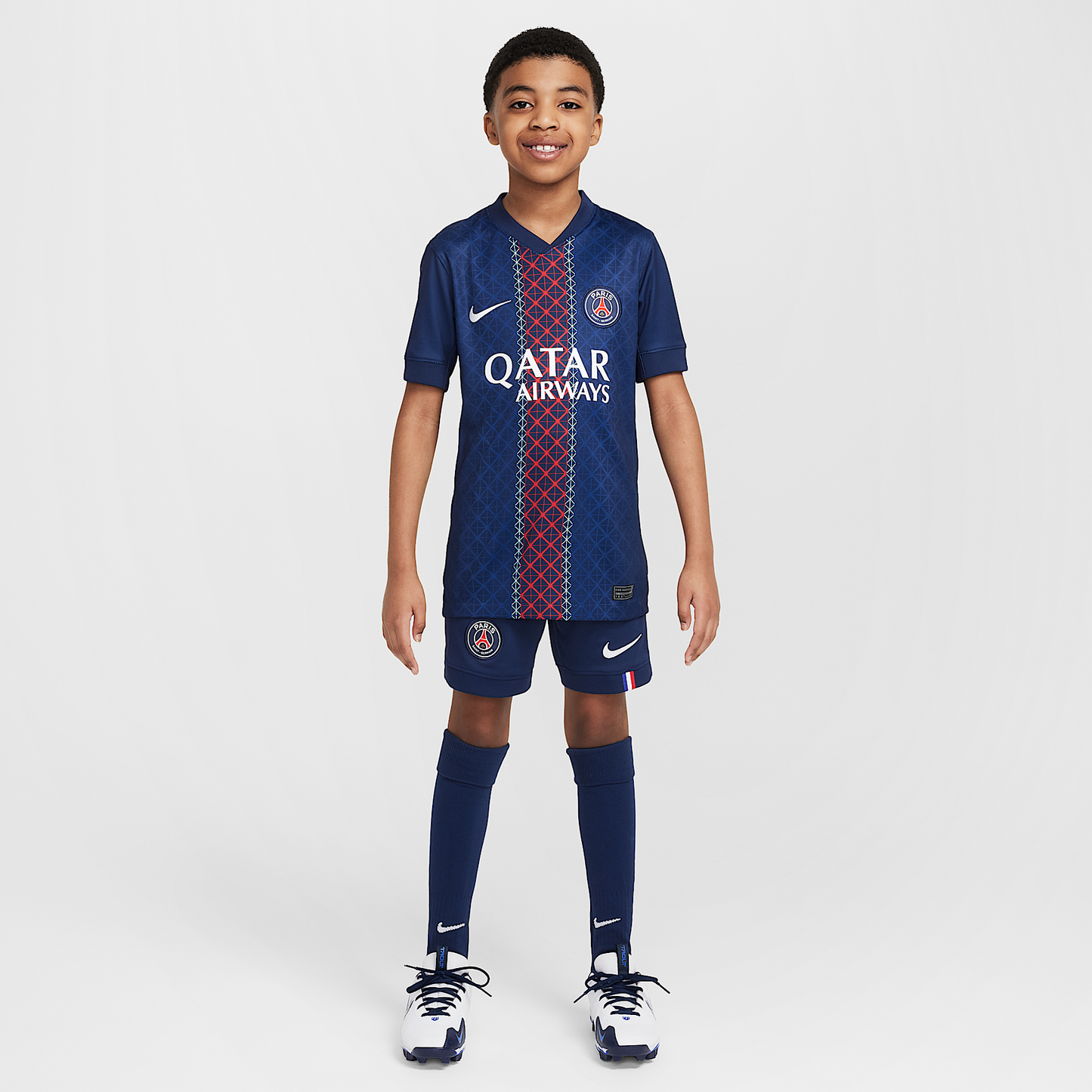 Paris Saint-Germain 2025/26 Stadium Home Older Kids' Nike Dri-FIT Football Replica Shirt