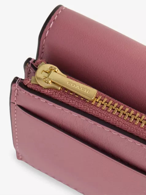 COACH Essential Leather Card Holder