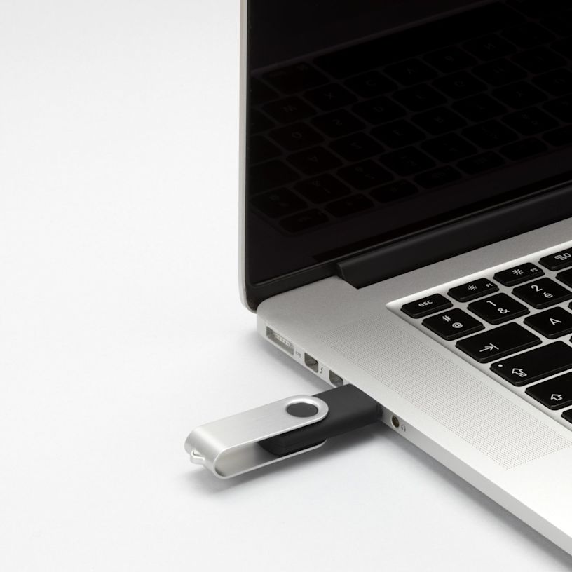 Bullet™ Rotate Basic USB 32GB Laser Engraved