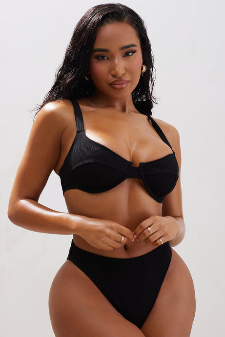 Relaxing All Summer Underwire 2 Piece Bikini - Black