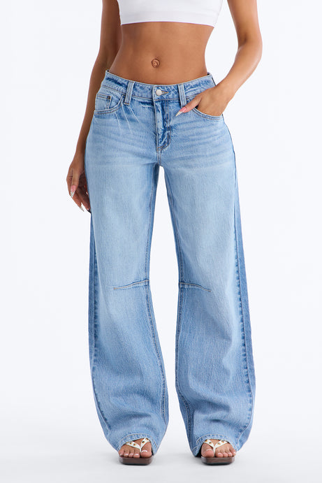 Solita Low Rise Slim Barrel Leg Jeans - Light Wash