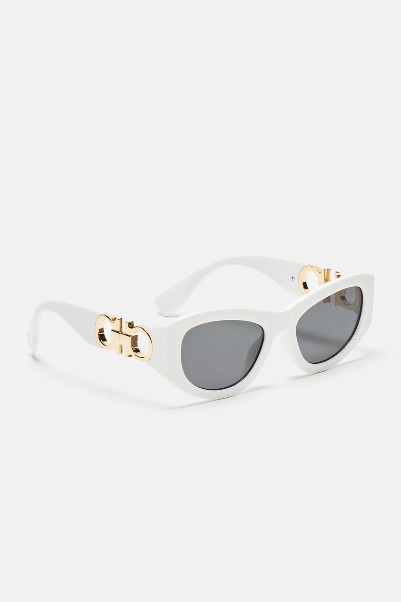 Retail Therapy Sunglasses - White
