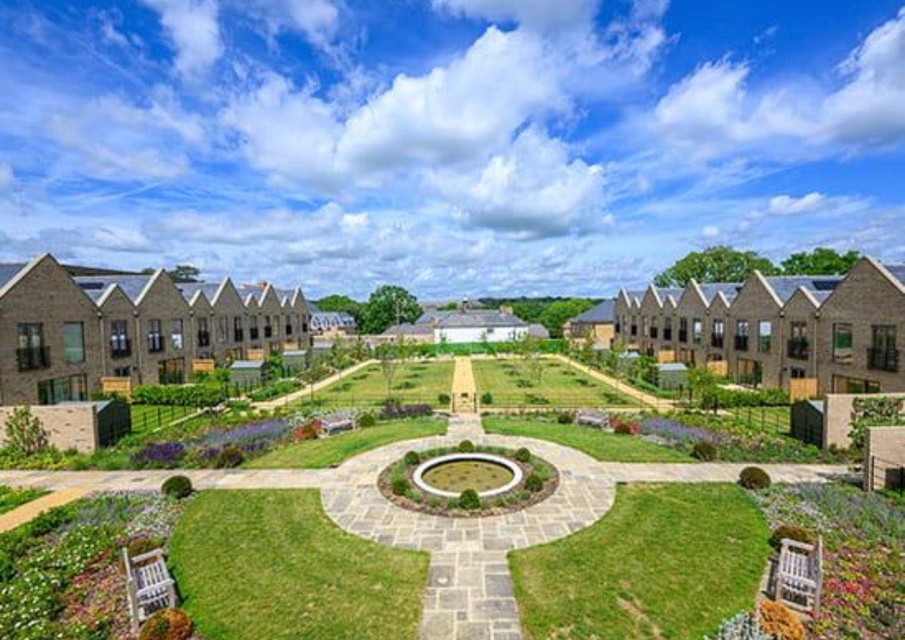 Trent Park — 1 2 3 4 and 5 Bedroom Family Homes — Luxury Town Houses — Apartments — Duplexes — Historic Country Estate — Modern Wellness Amenities — Enfield London — New ✨