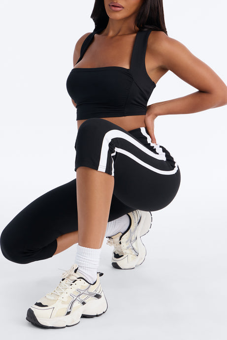 Athena Capri Set - Black/White