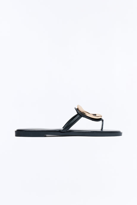 Tropical Oasis Hardware Flip Flops - Black