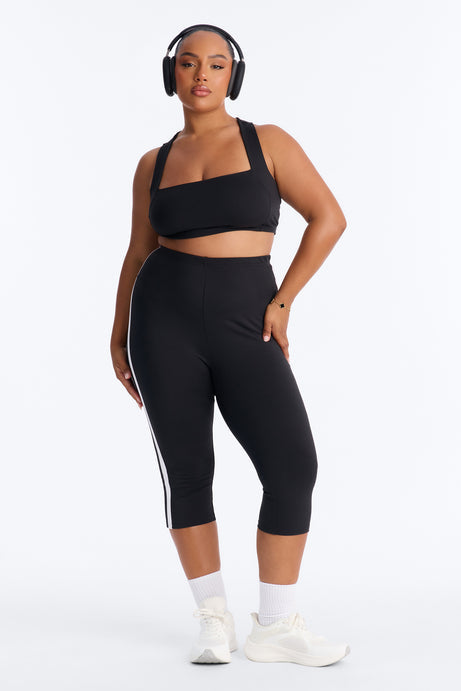 Athena Capri Set - Black/White
