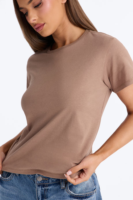 Simple And Modern Cropped Tee - Taupe