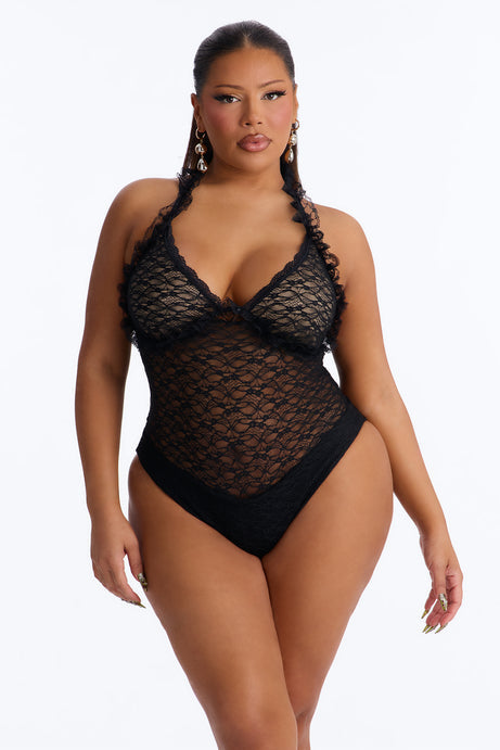 All The Drama Lace Maxi Dress - Black