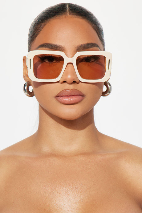 Brunch At Perch Sunglasses - Nude