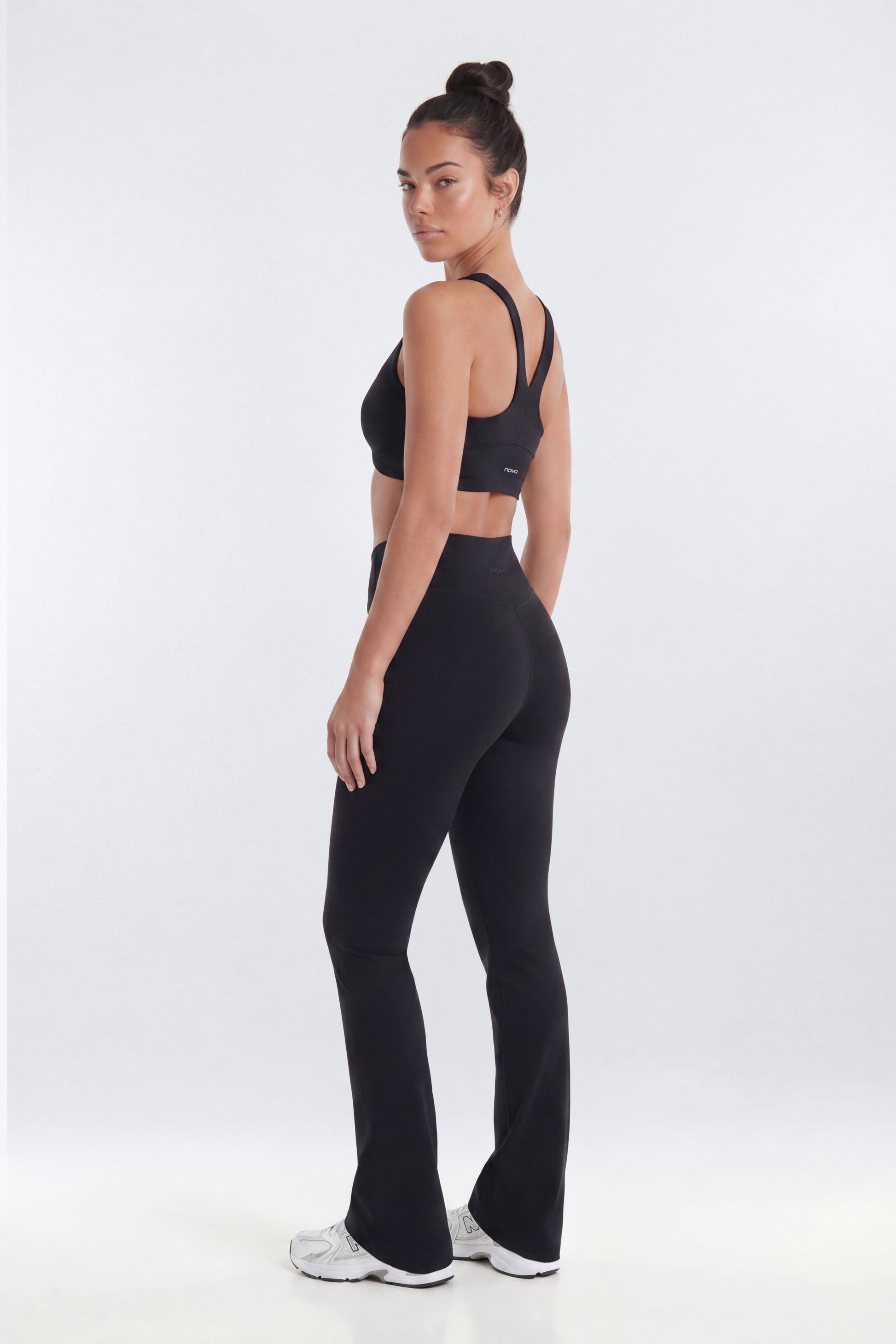 CloudForm™ 32″ Flare Legging - Black
