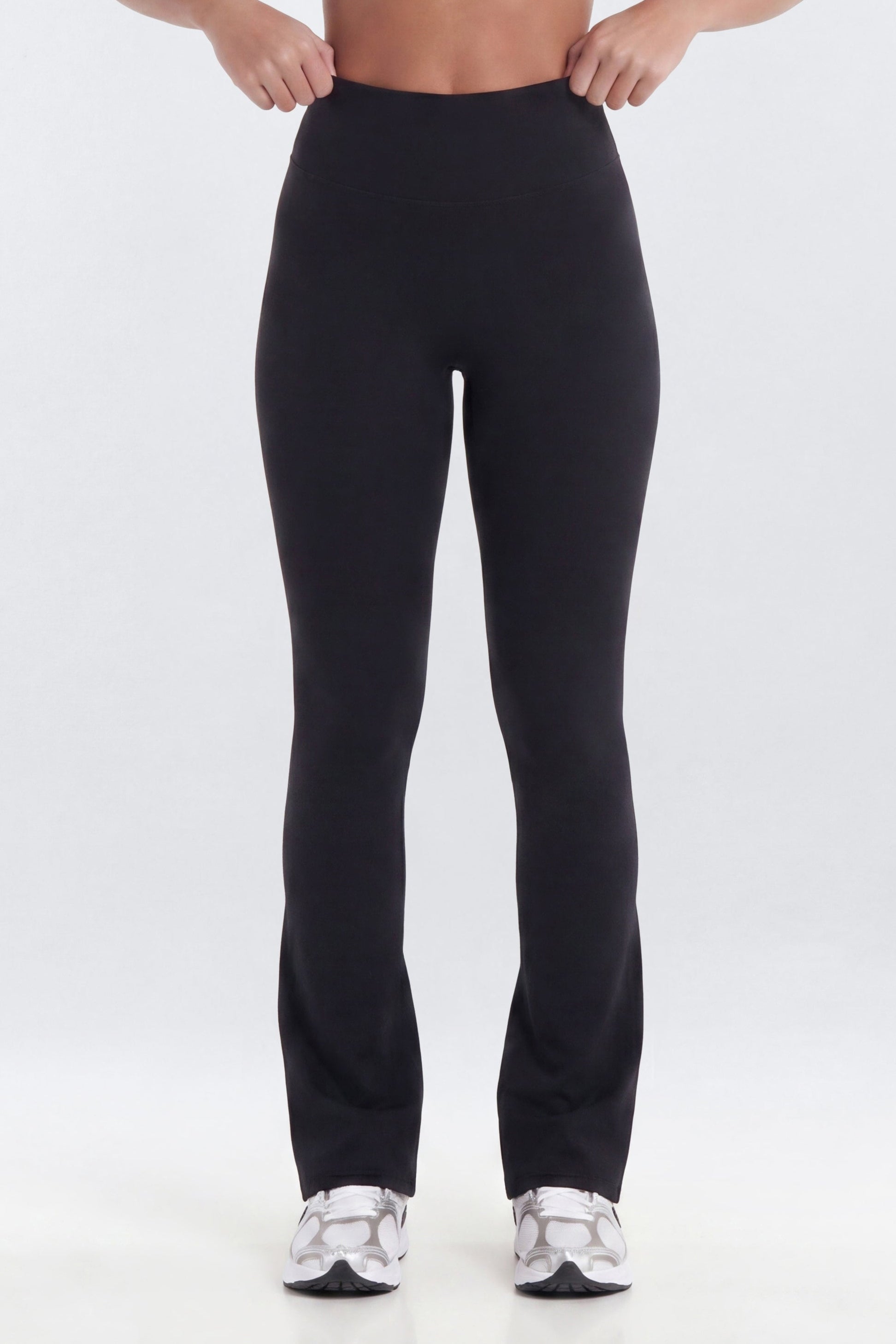 CloudForm™ 32″ Flare Legging - Black