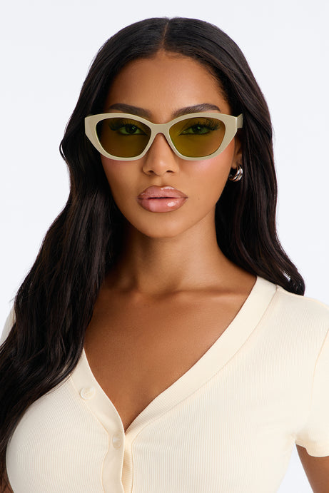 Tipsy Look Sunglasses - Grey/combo