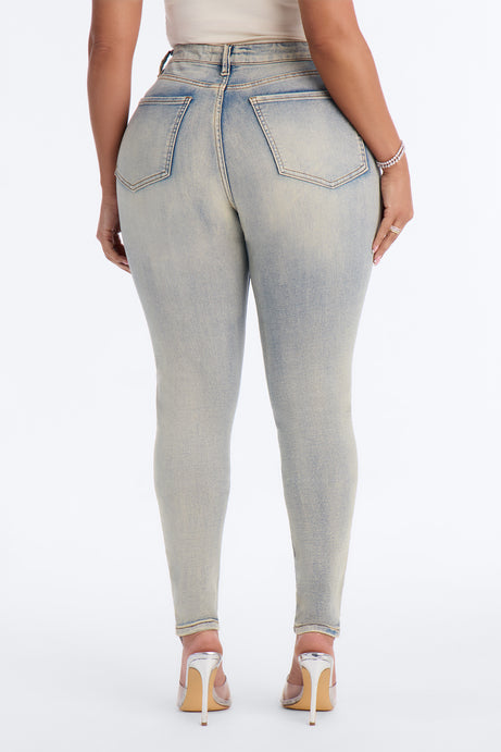 Chasing A Vibe Stretch Skinny Jeans - Vintage Wash