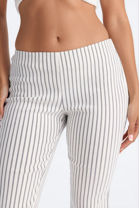 Sailor's Sweetheart Skinny Printed Capri Pant - White/combo