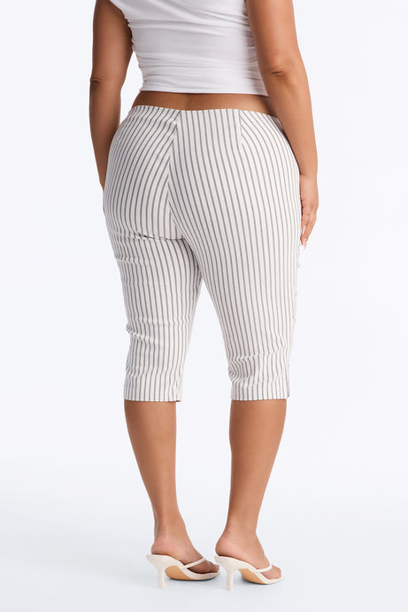 Sailor's Sweetheart Skinny Printed Capri Pant - White/combo