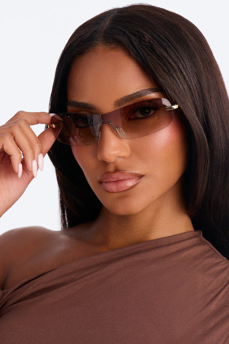 Baddie In Da Club Sunglasses - Brown