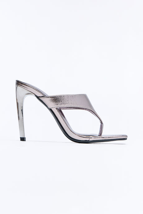 Tremble Stiletto Thong Heels - GunMetal