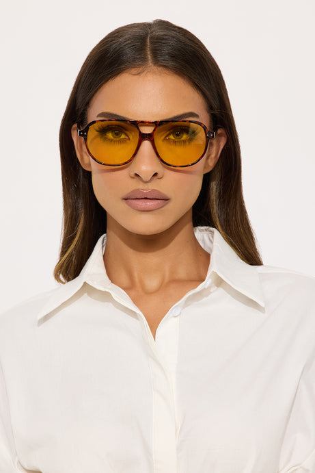 Hallie Haze Aviator Sunglasses - Tortoise