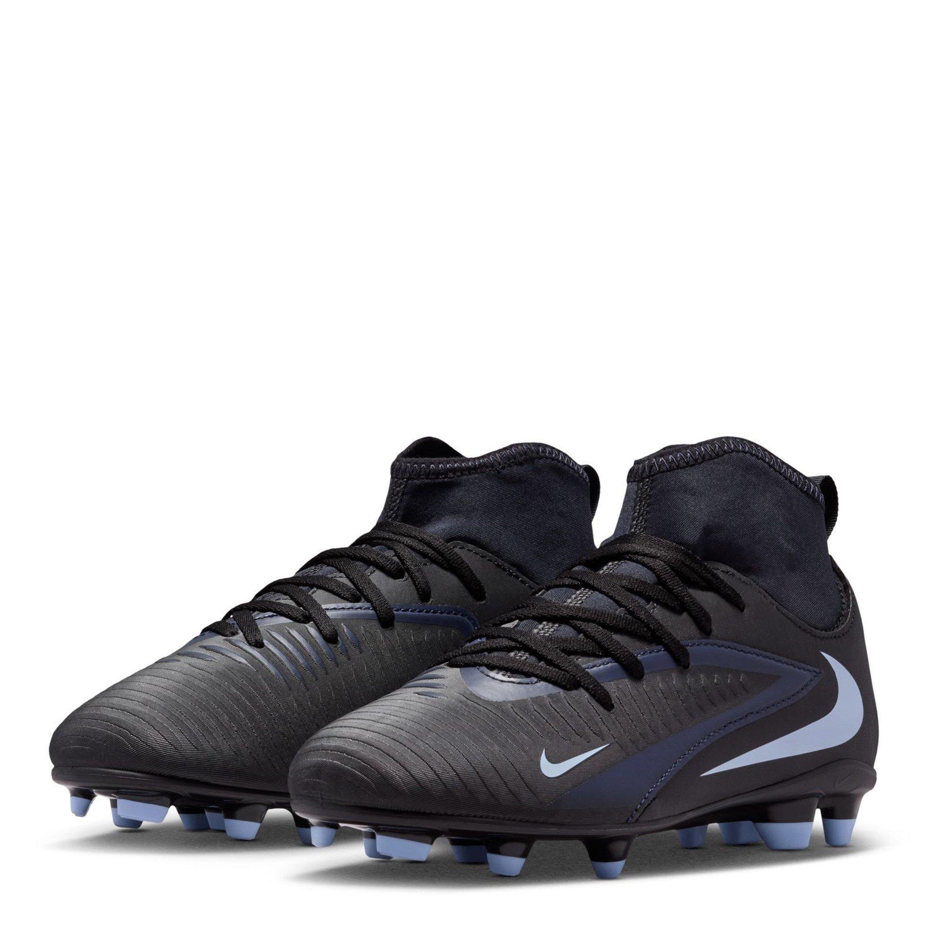 Nike Phantom 6 Club Juniors Multi-Ground Football Boots