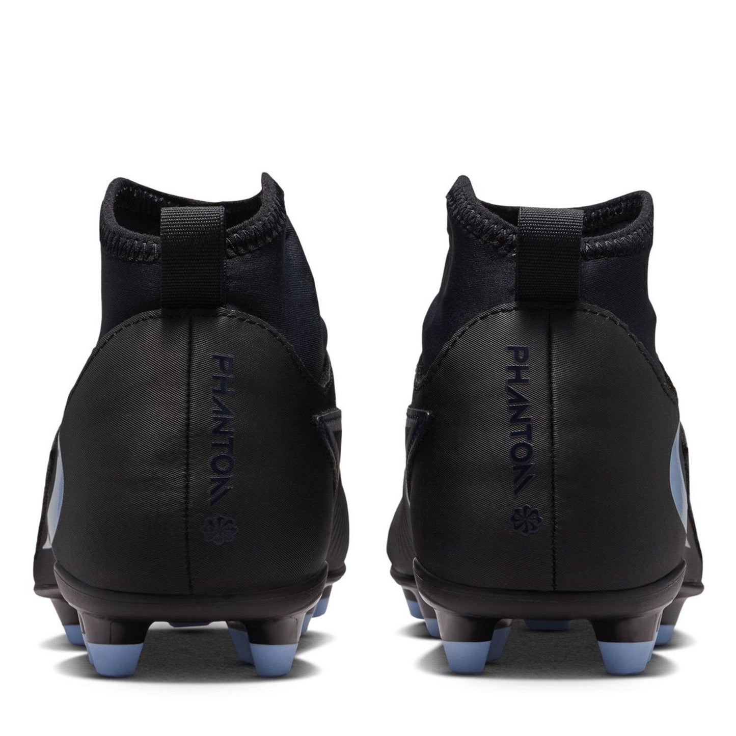 Nike Phantom 6 Club Juniors Multi-Ground Football Boots