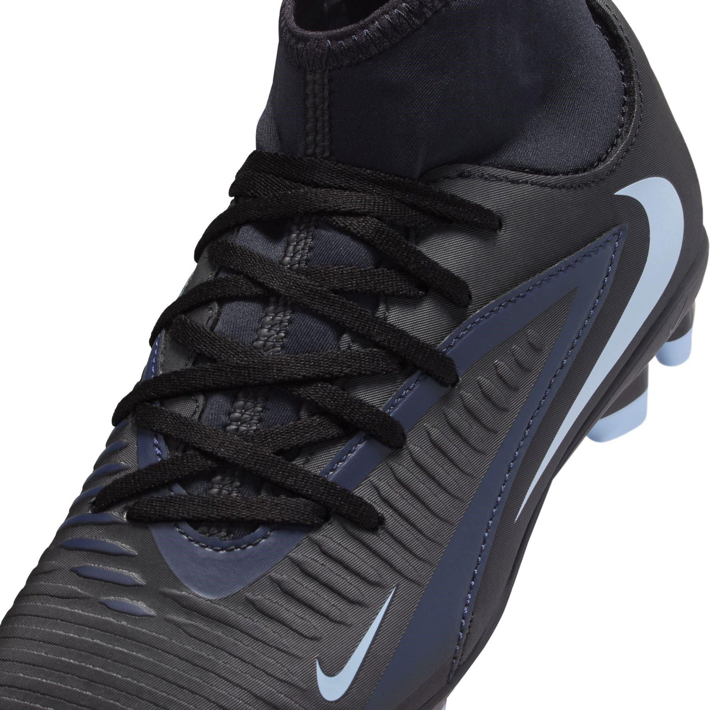 Nike Phantom 6 Club Juniors Multi-Ground Football Boots