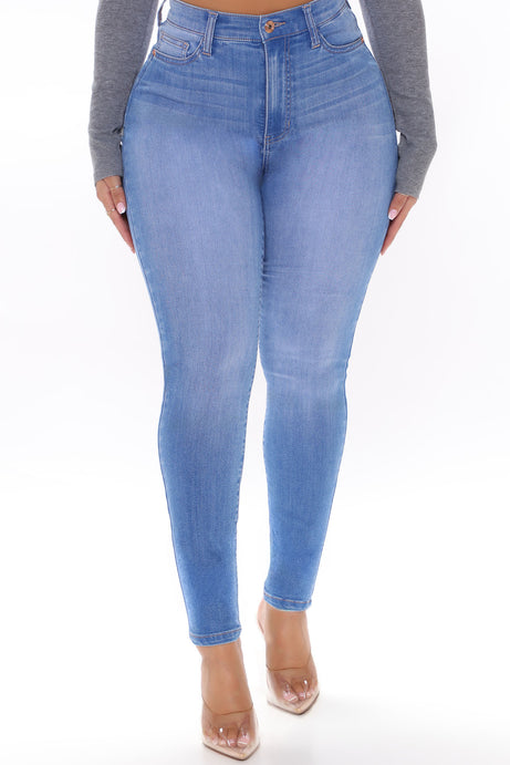 Tall Show Off The Curves Super Stretch Booty Lifter Skinny Jeans - Medium Blue Wash