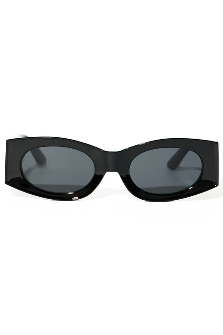 Nothing To Worry About Sunglasses - Black