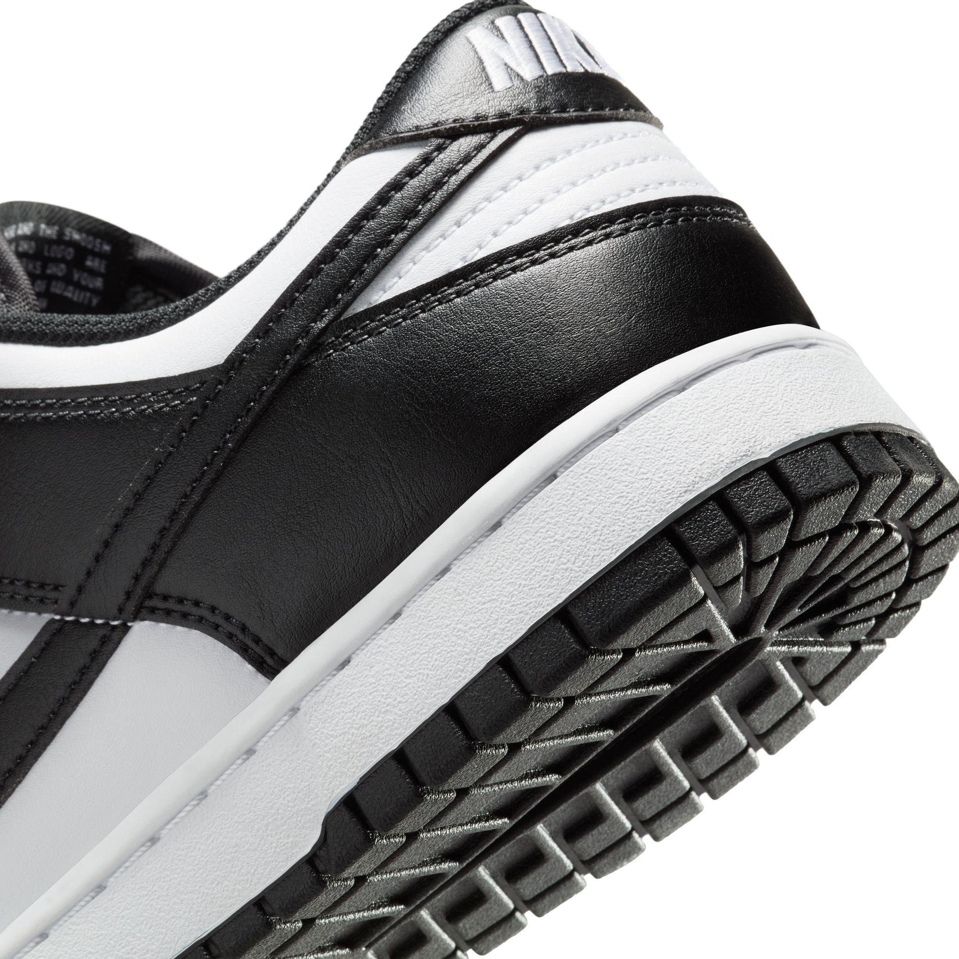 Nike Dunk Low Trainers