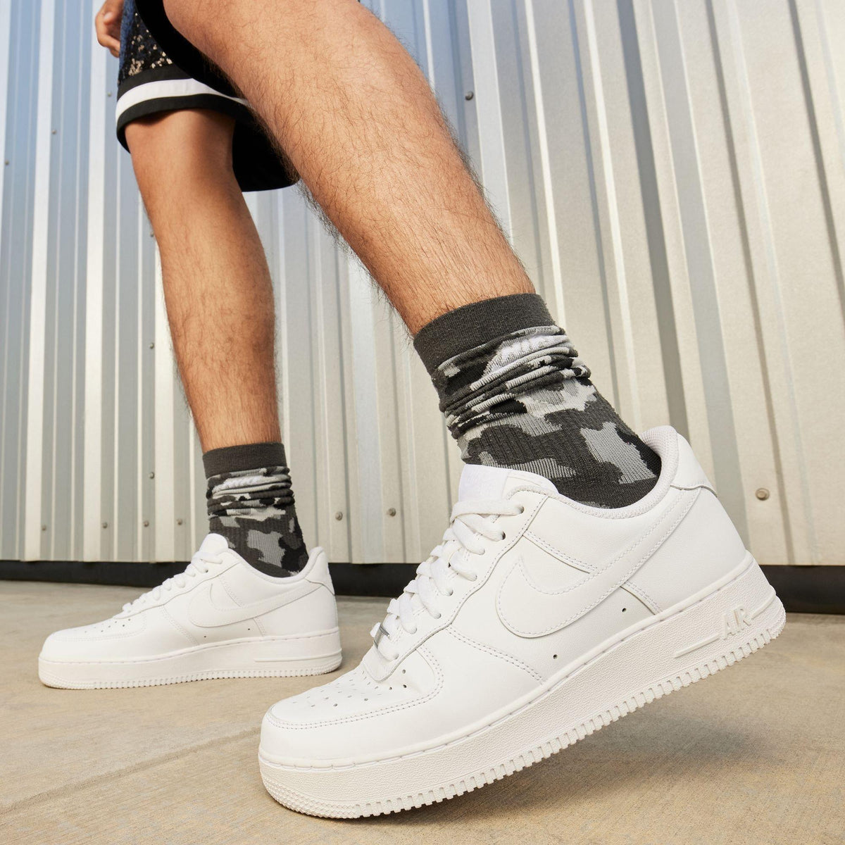 Nike Mens Air Force 1 07 Shoes