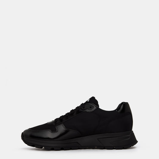 Men'S Triangle Logo Re-Nylon Trainers