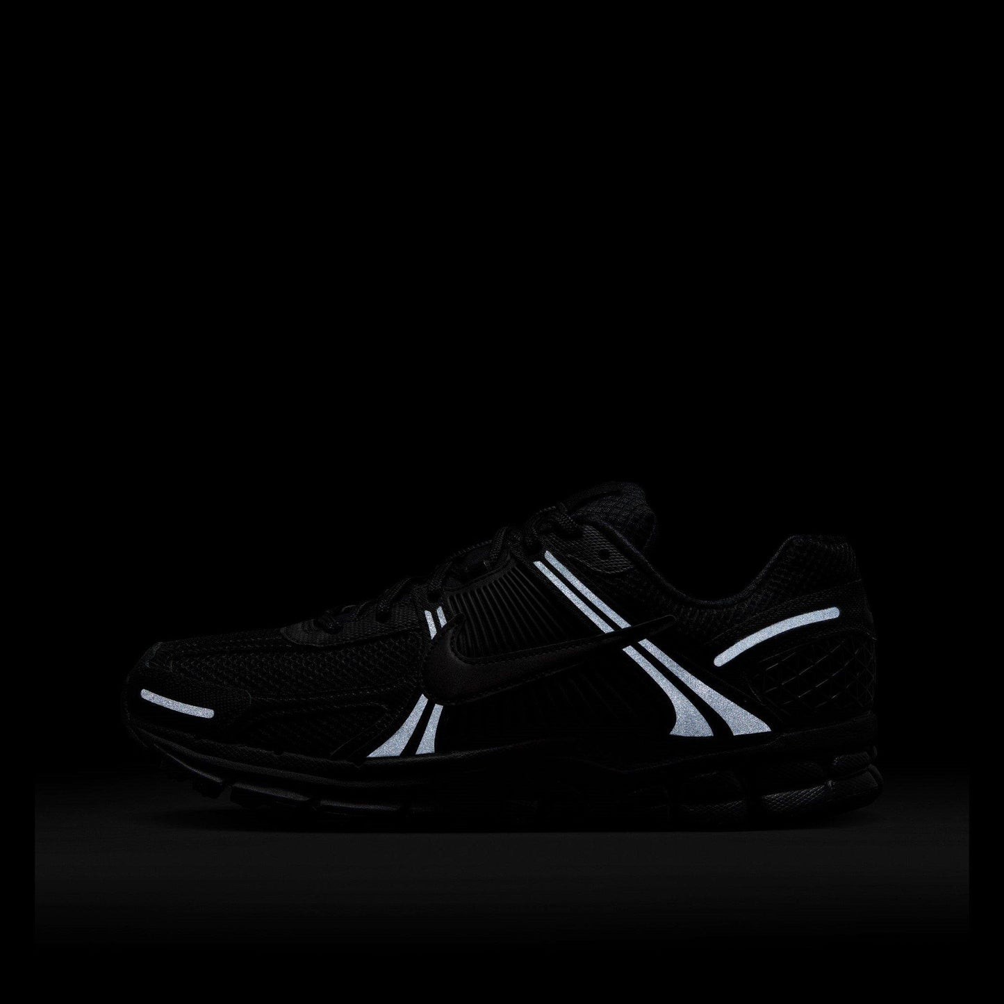 Nike Zoom Vomero 5 Trainers