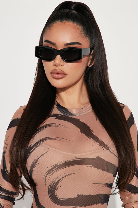 Nothing To Worry About Sunglasses - Black