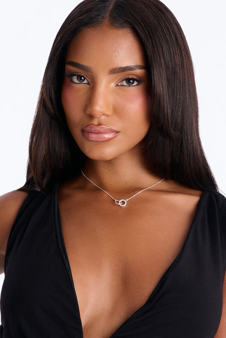 Internal Link Pendant Necklace