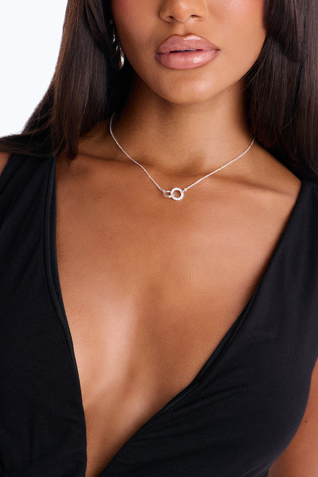 Internal Link Pendant Necklace
